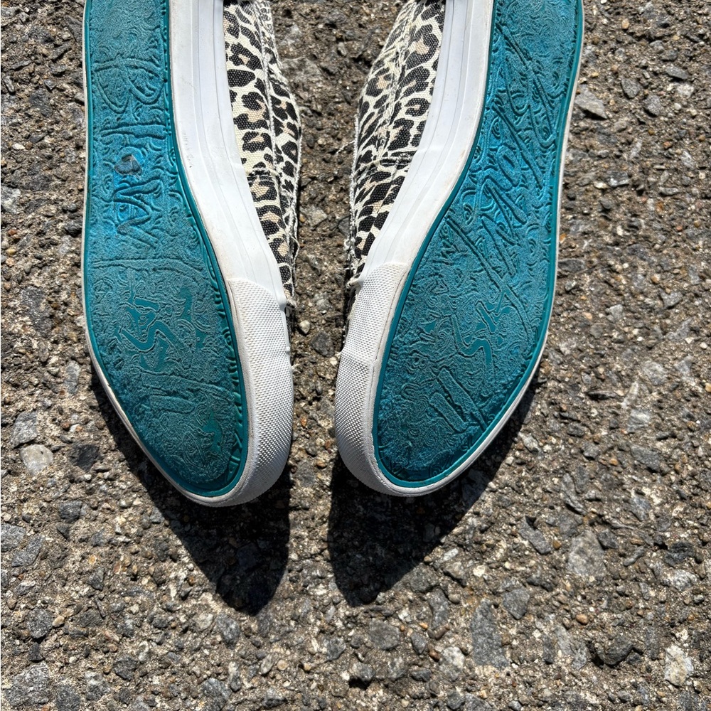 Leopard Print Slip-On Sneakers - Gray & Black - Picture 2 of 4